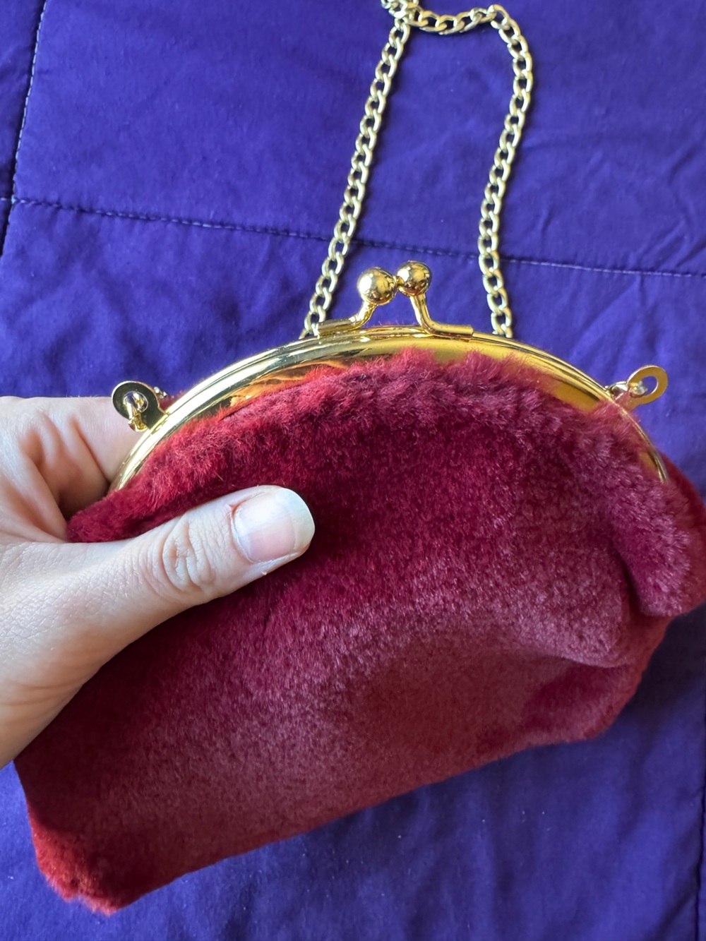 a new day Burgundy Crossbody with Gold Chain and Kiss Lock NWOT - Picture 8 of 14